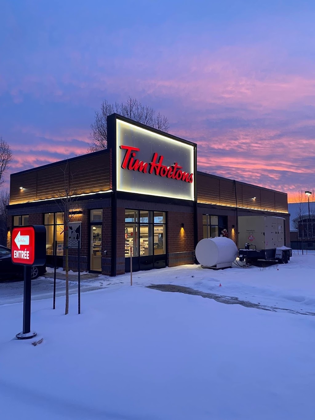 Tim Hortons | 260 Rue Queen, Sherbrooke, QC J1M 1K6, Canada | Phone: (819) 791-2062