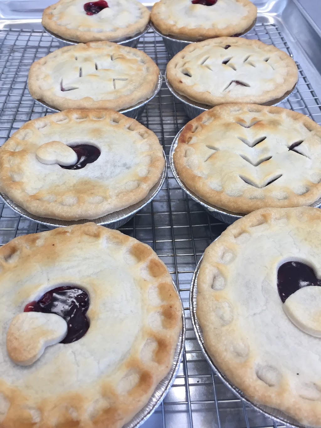 Lil Bake Shoppe | 4 Michael Anne Dr, Coldwater, ON L0K 1E0, Canada | Phone: (705) 209-9140