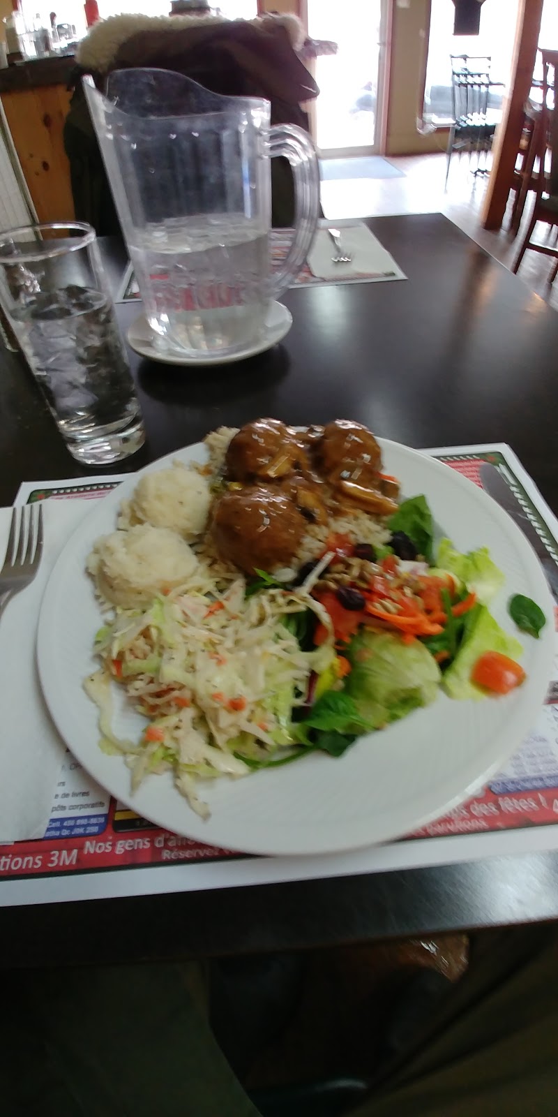 Coco Félix Restaurant | 5161 Rue Principale, Saint-Félix-de-Valois, QC J0K 2M0, Canada | Phone: (450) 889-7171