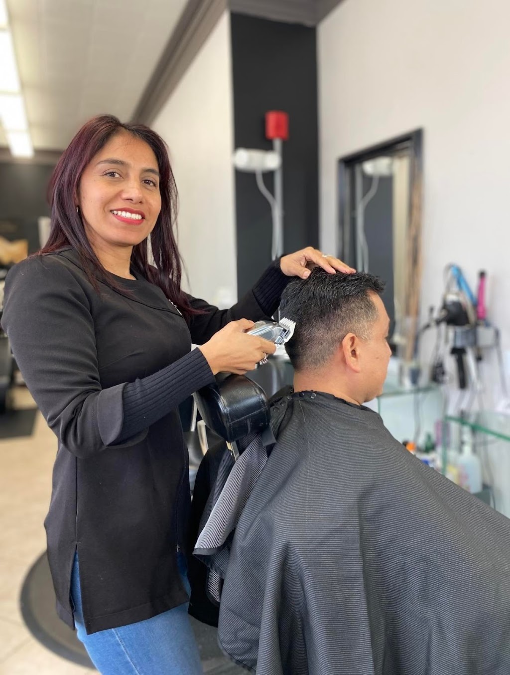 Barbier Ciseaux & Moustache | 132 Rue Dunkin, Drummondville, QC J2B 1H7, Canada | Phone: (819) 817-8304