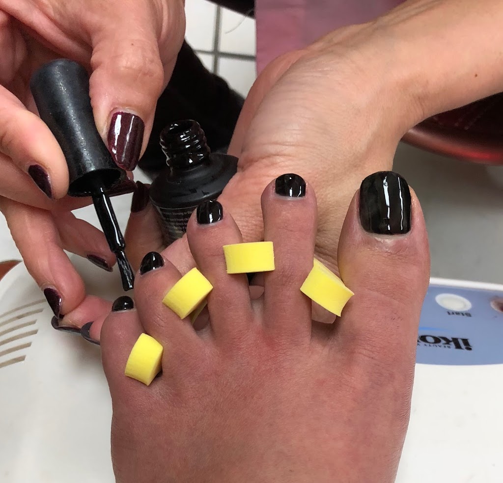 M & K Nail Salon | 1240 The Queensway, Etobicoke, ON M8Z 1S2, Canada | Phone: (416) 521-9401