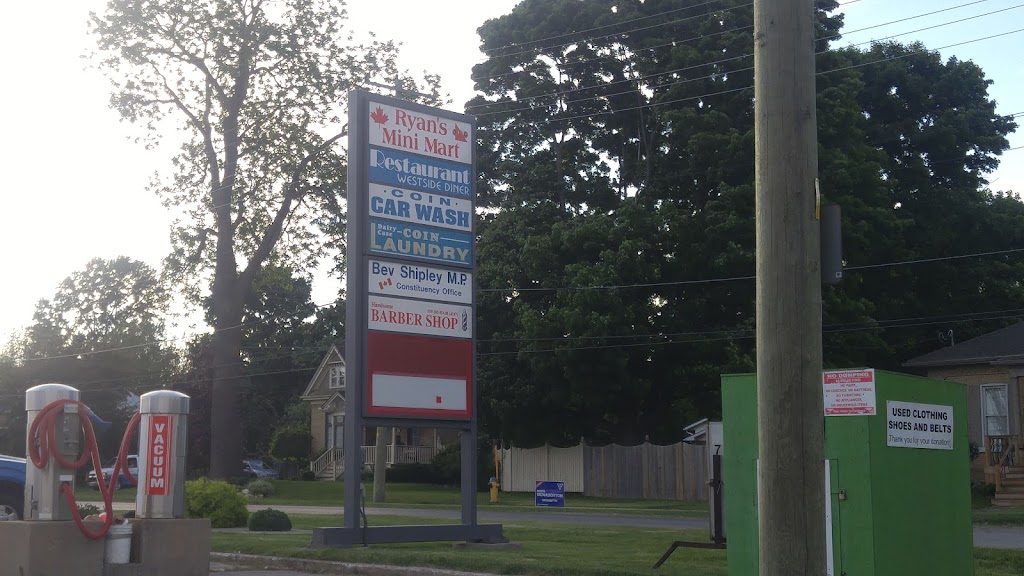 Ryans Mini Mart | 380 Albert St, Strathroy, ON N7G 1W7, Canada | Phone: (519) 205-0395