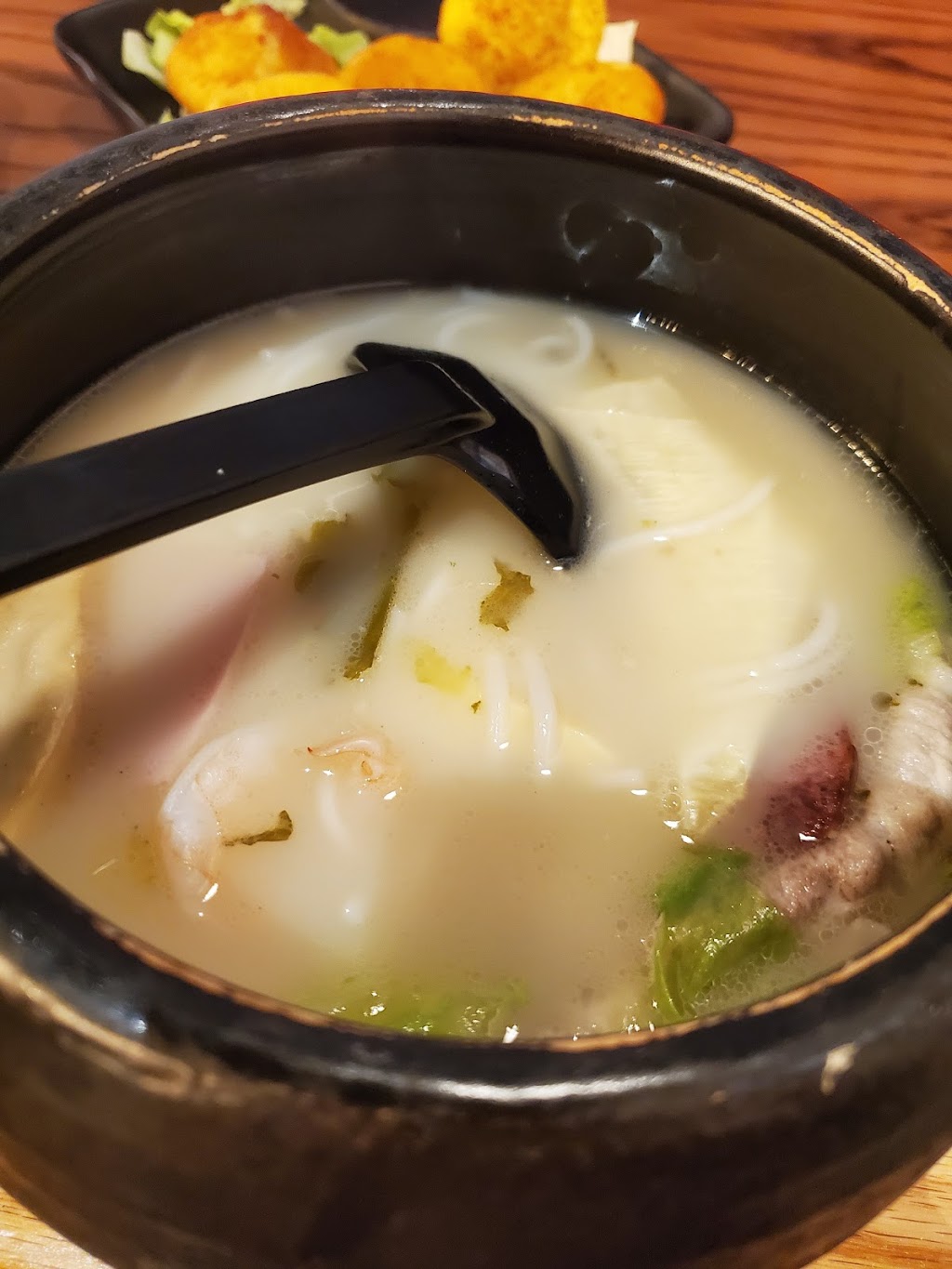 Yangs Braised Chicken Rice (Mississauga)杨铭宇黄焖鸡米饭 | 780 Burnhamthorpe Rd W, Mississauga, ON L5C 3X3, Canada | Phone: (905) 232-8867