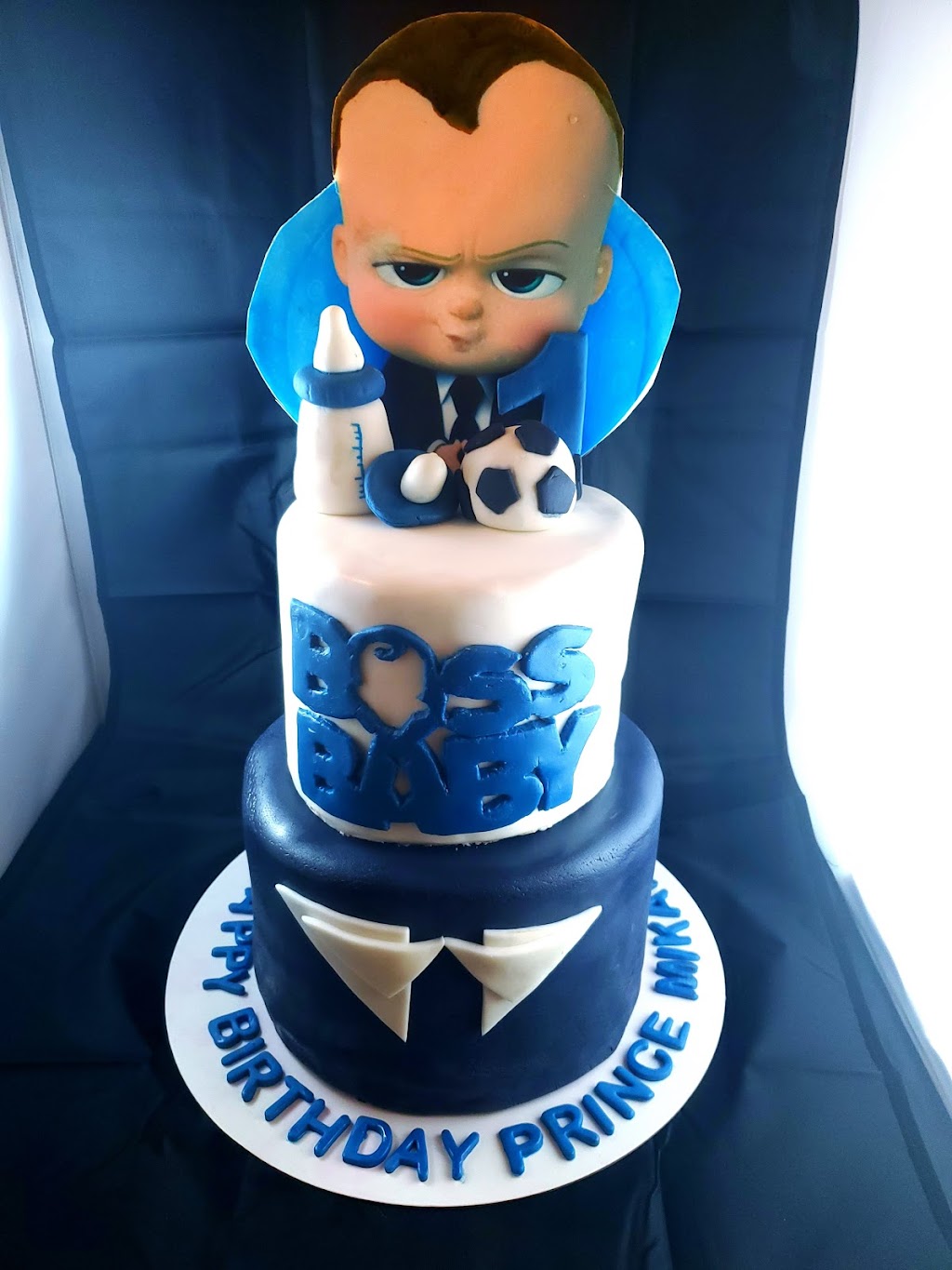 Custom Cakes by C | 2833 10 Ave SE, Calgary, AB T2A 0C6, Canada | Phone: (403) 862-5681
