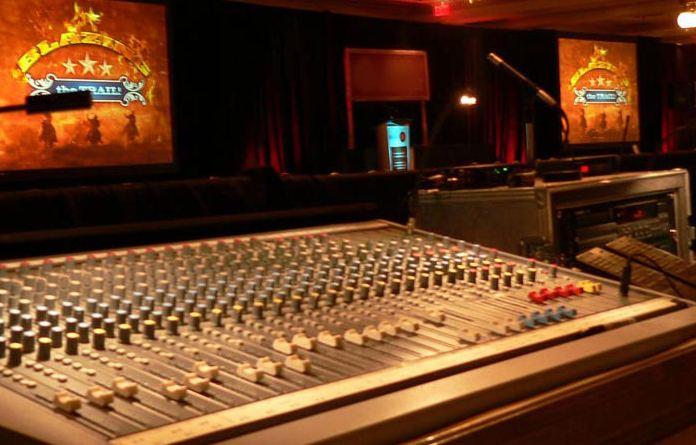 Unique Communications LTD | 2232 Pegasus Way NE, Calgary, AB T2E 8M5, Canada | Phone: (403) 800-7751