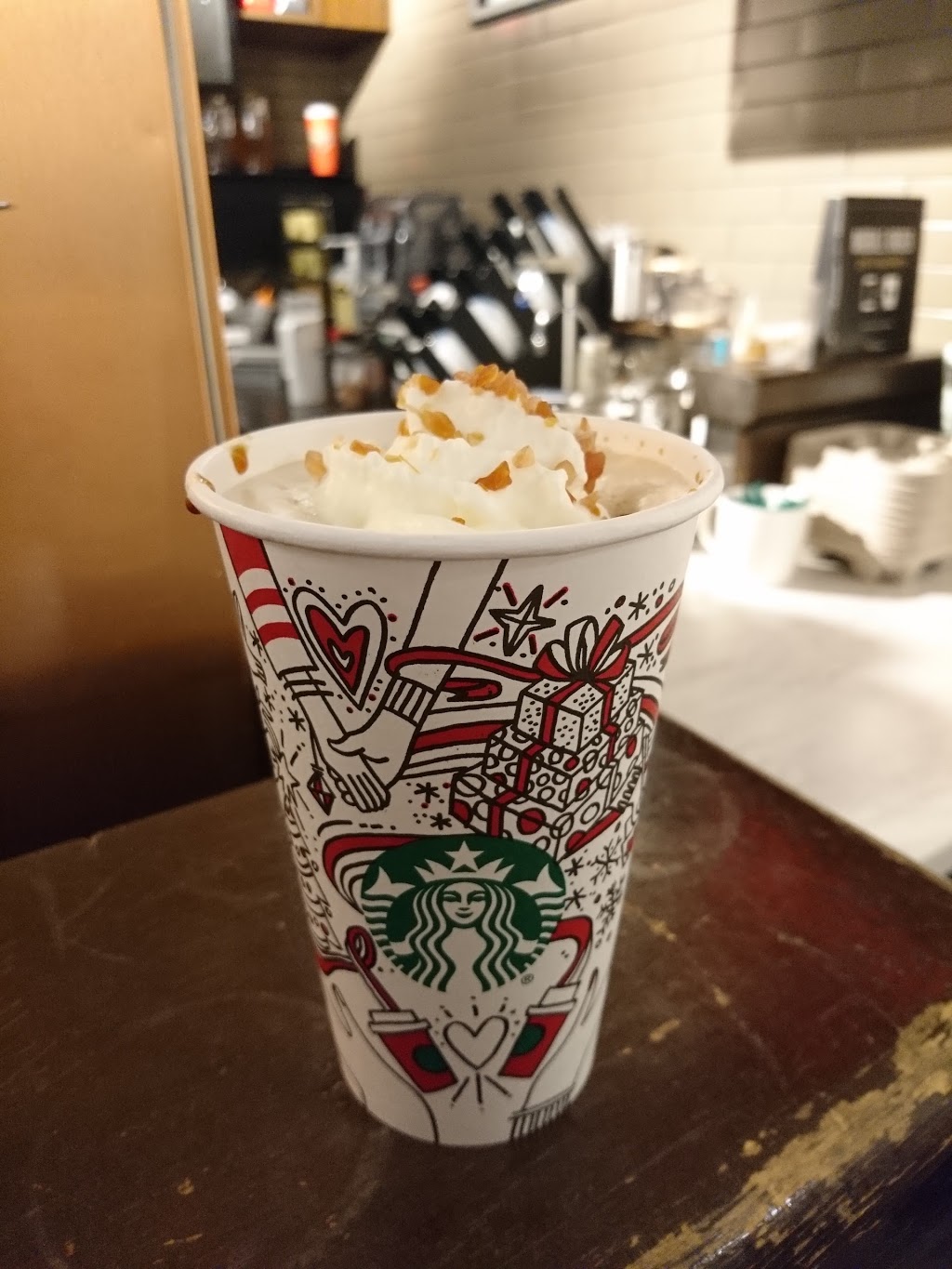 Starbucks | 10499 Islington Ave, Kleinburg, ON L0J 1C0, Canada | Phone: (905) 893-1218