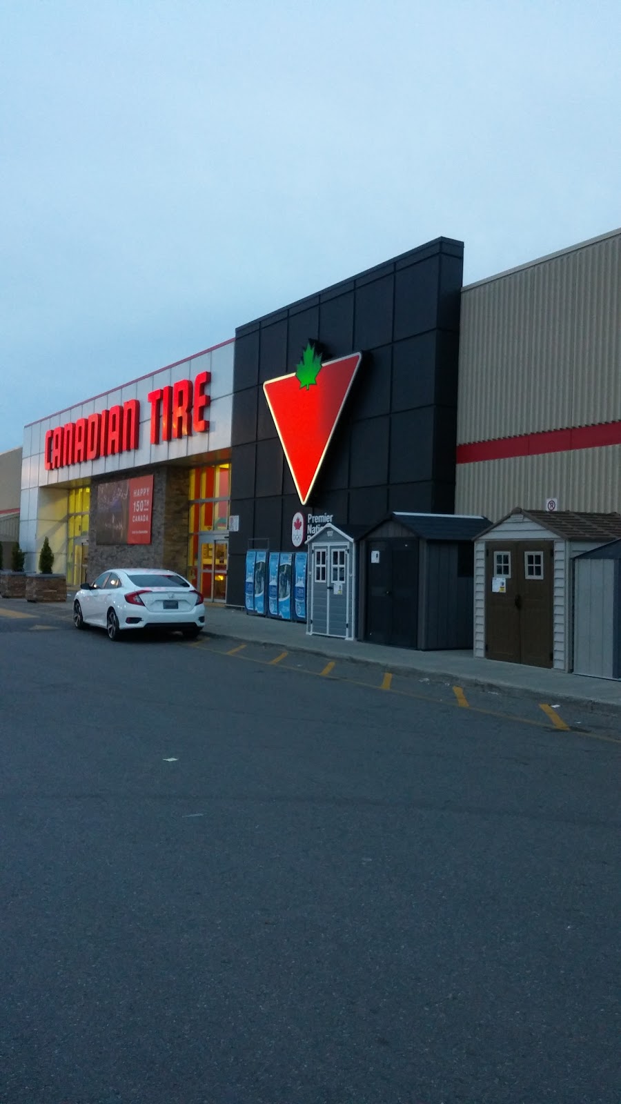 Canadian Tire | 1608 The Queensway, Etobicoke, ON M8Z 1V1, Canada | Phone: (416) 255-5531