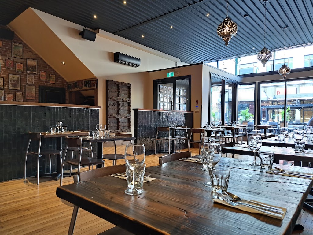 Masala Café Sherbrooke | 61 Rue Wellington N, Sherbrooke, QC J1H 5A9, Canada | Phone: (819) 791-9851