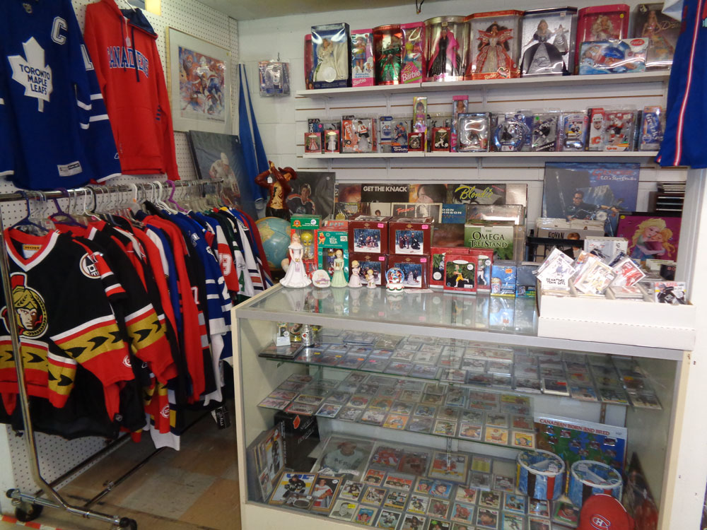 Gore St Antique Market | 147 Gore St E, Perth, ON K7H 1J8, Canada | Phone: (613) 267-3156