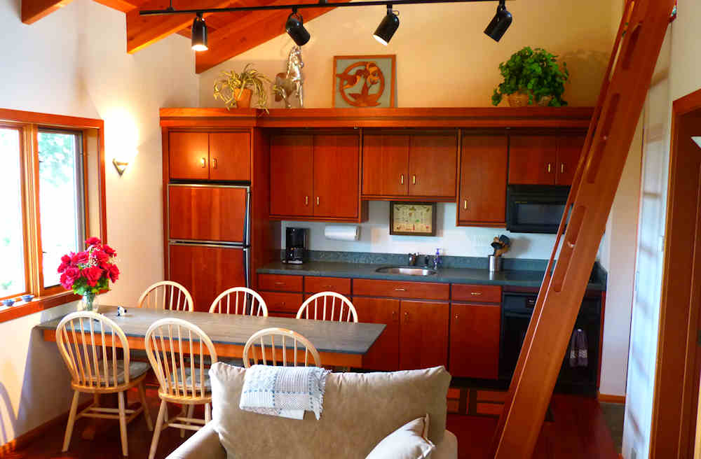 Orcas Oasis Vacation Rental | 421 Scott Hill Road, Orcas, Eastsound, WA 98245, USA | Phone: (360) 376-4646