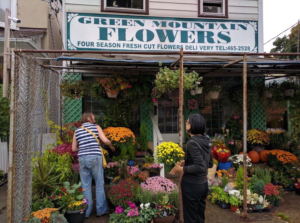 Green Mountain Market | 350 Coxwell Ave, Toronto, ON M4L 3B6, Canada | Phone: (416) 465-2528