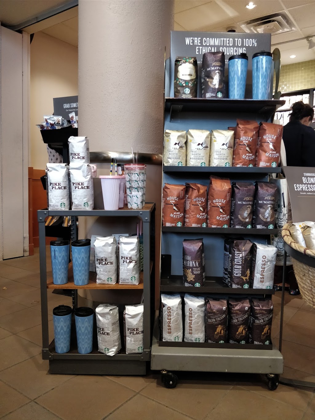 Starbucks | cafe | 4001 Leslie St, North York, ON M2K 1E1, Canada | 4167562887 OR +1 416-756-2887