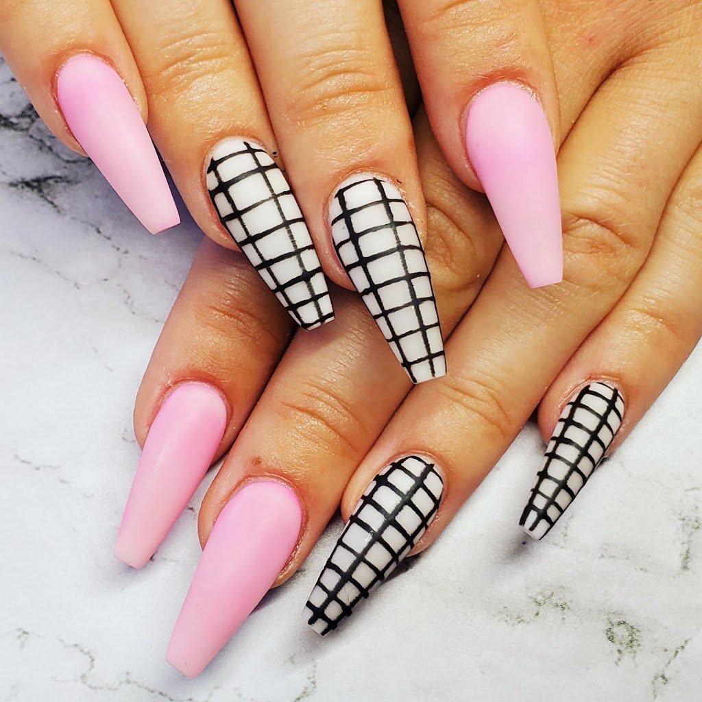 Diamond Nails Studio | 1124 Colville Rd, Victoria, BC V9A 4P7, Canada | Phone: (250) 516-5514