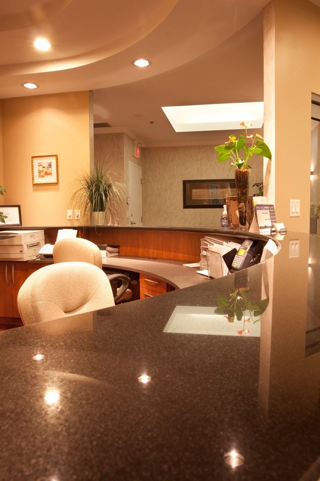 Ancaster Dental Care | 34 Stone Church Rd Suite 202, Ancaster, ON L9K 1S5, Canada | Phone: (905) 304-3479