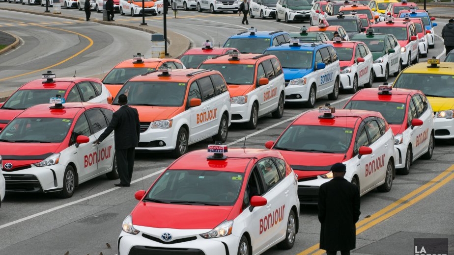 Taxi Bookit | 5900 Boulevard Marie-Victorin, Brossard, QC J4W 1A2, Canada | Phone: (514) 444-8080