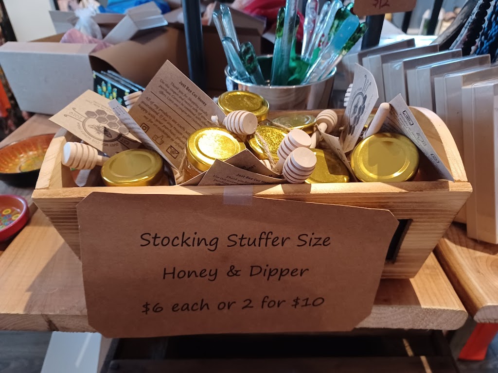 Just Bee Cuz Honey Farm | 1494 ON-37, Plainfield, ON K0K 2V0, Canada | Phone: (705) 358-0543