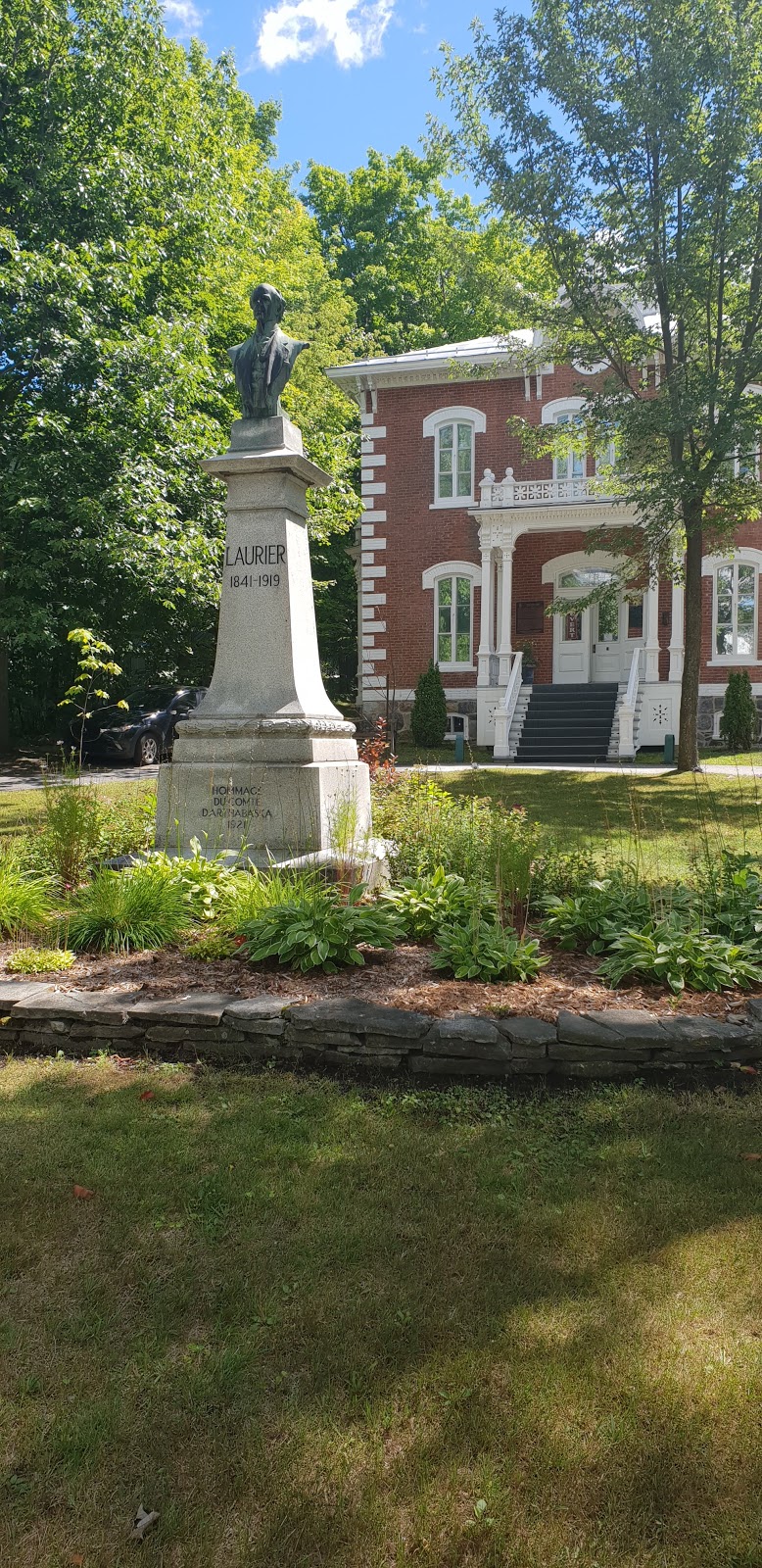 Musée Laurier | 16 Rue Laurier O, Victoriaville, QC G6P 6P3, Canada | Phone: (819) 357-8655