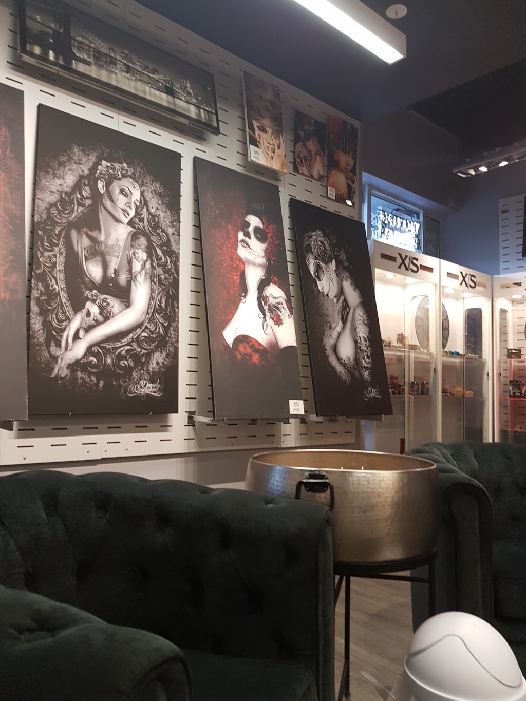XS Tattoo & Piercing Pointe-Claire | 999 Boul Saint-Jean, Pointe-Claire, QC H9R 5M3, Canada | Phone: (514) 630-4848