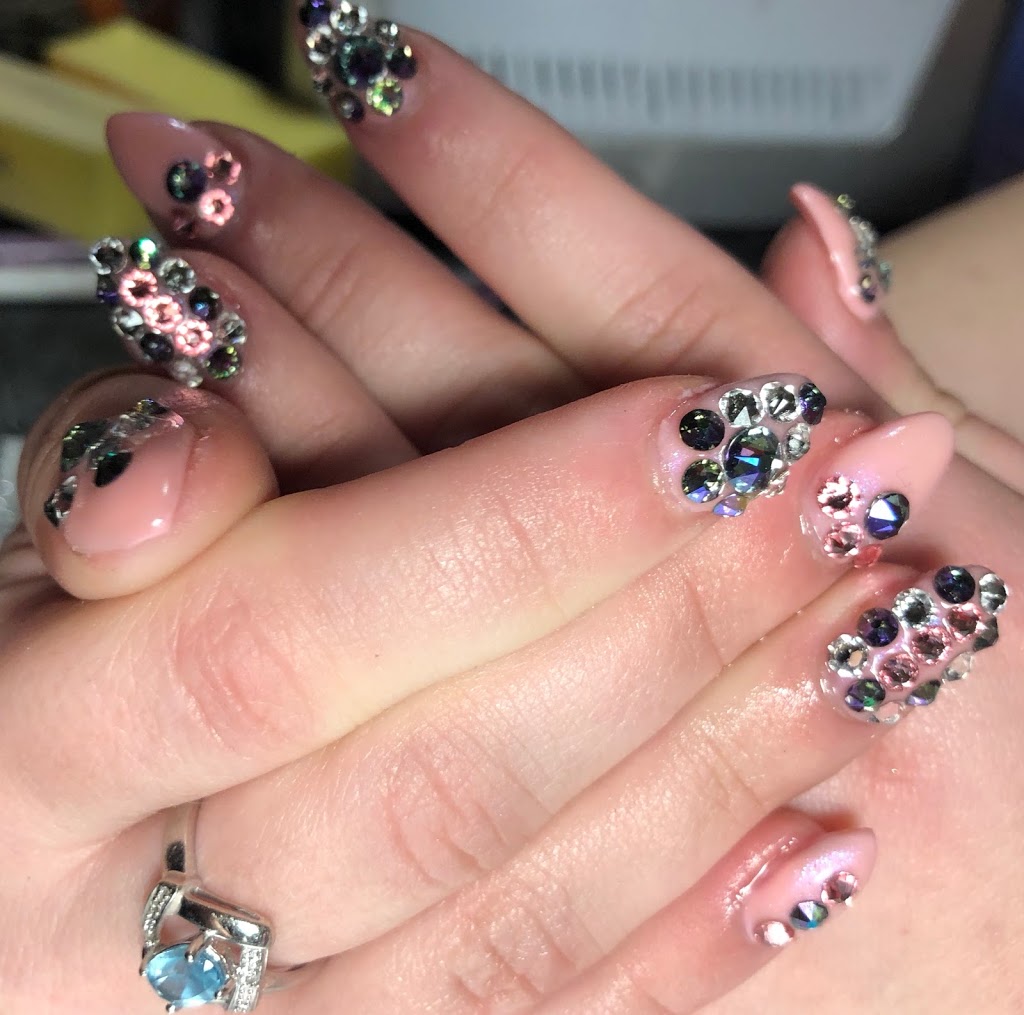 The Beach Beauty Bar | 3-239 Centennial Dr N, Martensville, SK S0K 2T0, Canada | Phone: (306) 931-4525