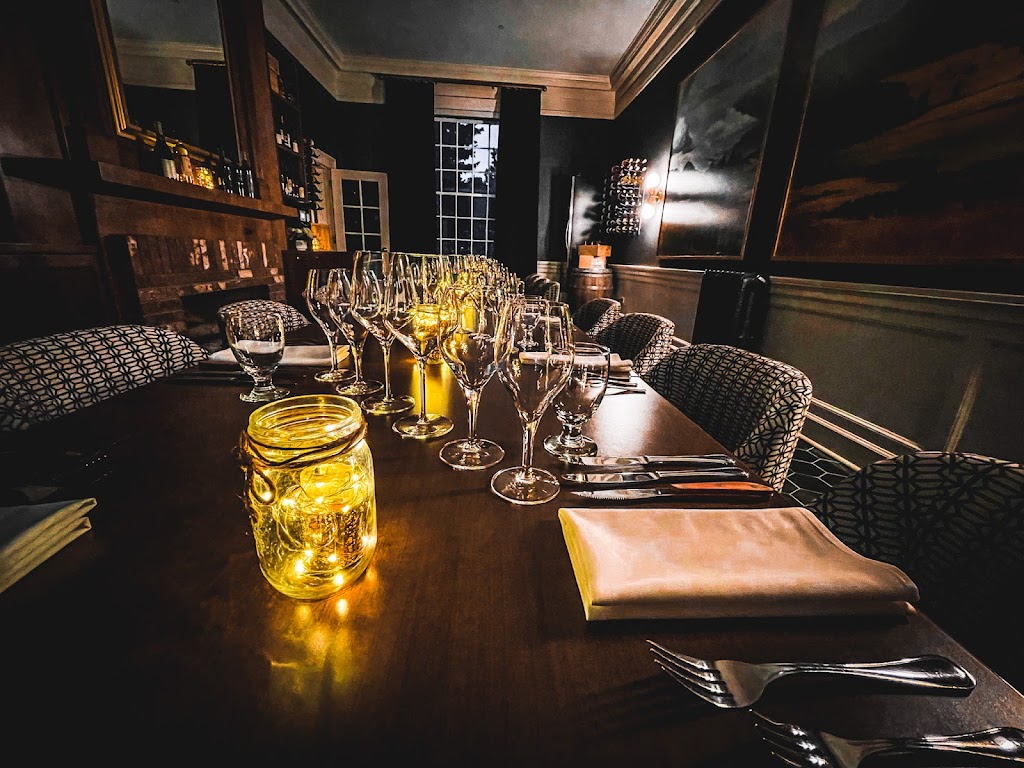 Officers Pub | 150 Dieppe Drive SW, Calgary, AB T3E 7L4, Canada | Phone: (587) 885-1995