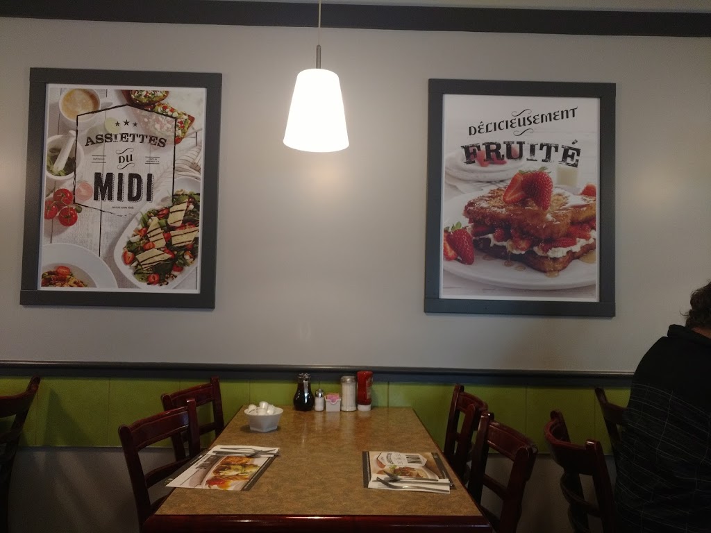 Tutti Frutti déjeuner et diner | 1096 Boulevard Moody, Terrebonne, QC J6W 3K9, Canada | Phone: (450) 961-3333