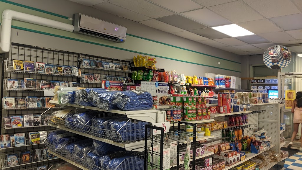 Recardos Convenience | 85 Water St, Digby, NS B0V 1A0, Canada | Phone: (902) 245-2641