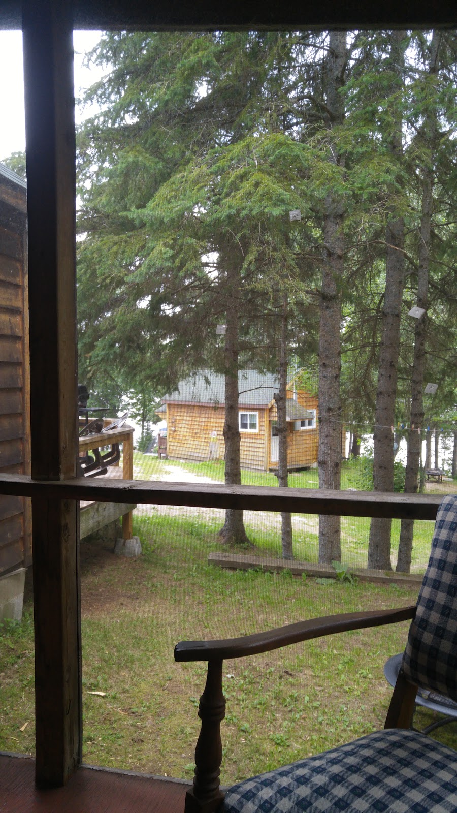 Hidden Cove Cottage Resort | 2040 Hartsmere Rd, McArthurs Mills, ON K0L 2M0, Canada | Phone: (613) 474-3284