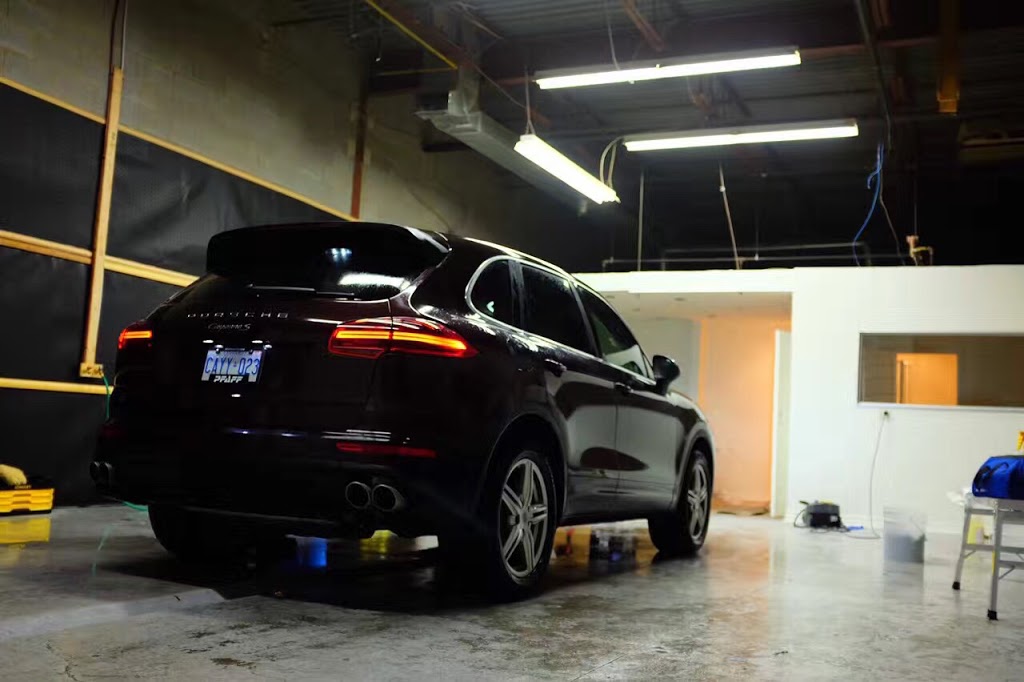 MExpress Auto | 2650 John St #21, Markham, ON L3R 2W4, Canada | Phone: (647) 395-8806