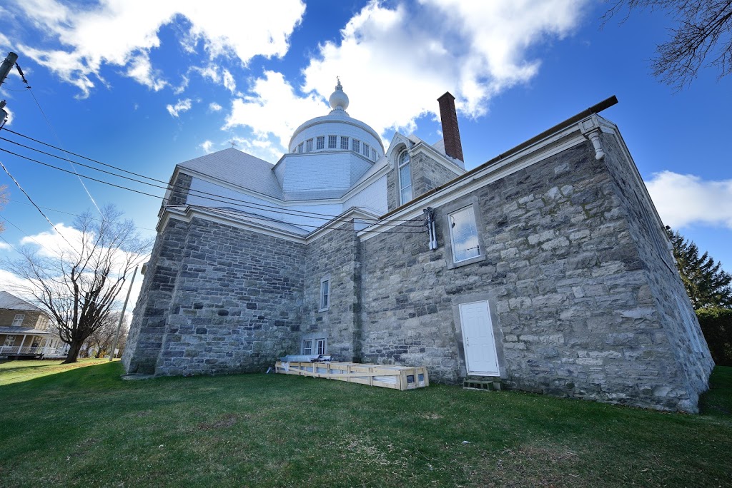 Église catholique Saint-Anicet | 1560 Rue Saint Anicet, Saint-Anicet, QC J0S 1M0, Canada | Phone: (450) 264-2059