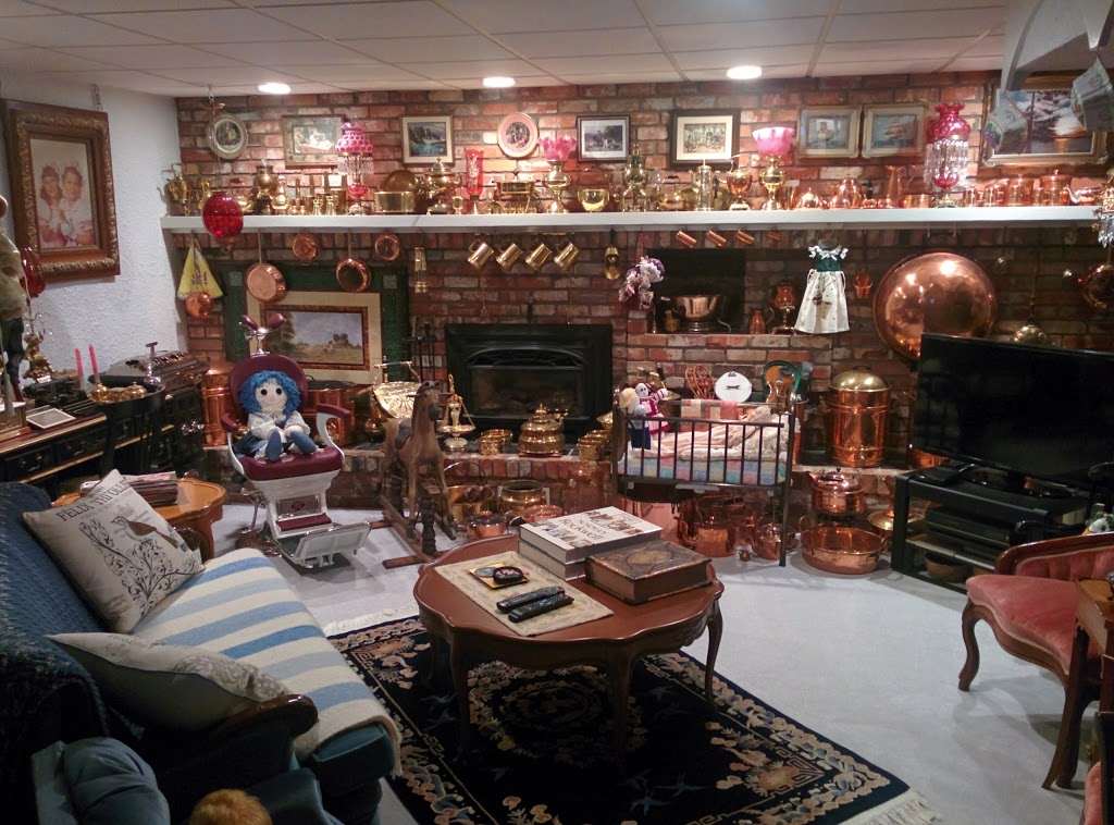 Antique Brass Bed & Breakfast | 10828 38A Avenue Northwest, Edmonton, AB T6J 0L7, Canada | Phone: (780) 435-1186