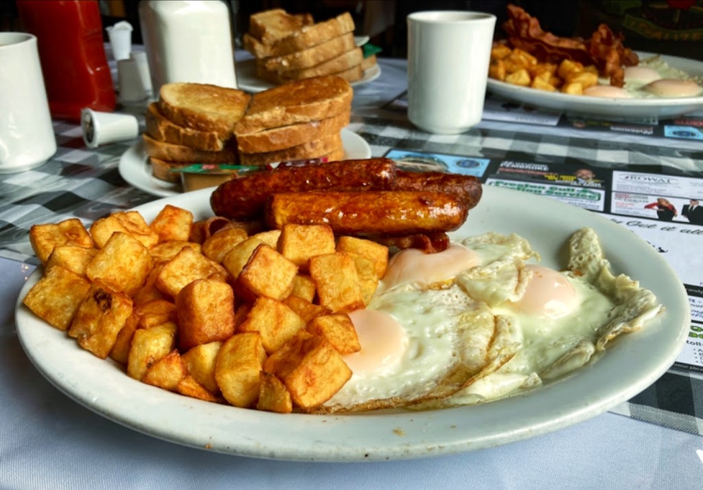 Hurstys Bar & Grill | 368 Rue Main, Shawville, QC J0X 2Y0, Canada | Phone: (819) 647-2546