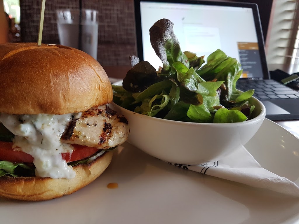 White Spot | 6500 Hastings St, Burnaby, BC V5B 1S2, Canada | Phone: (604) 299-2214