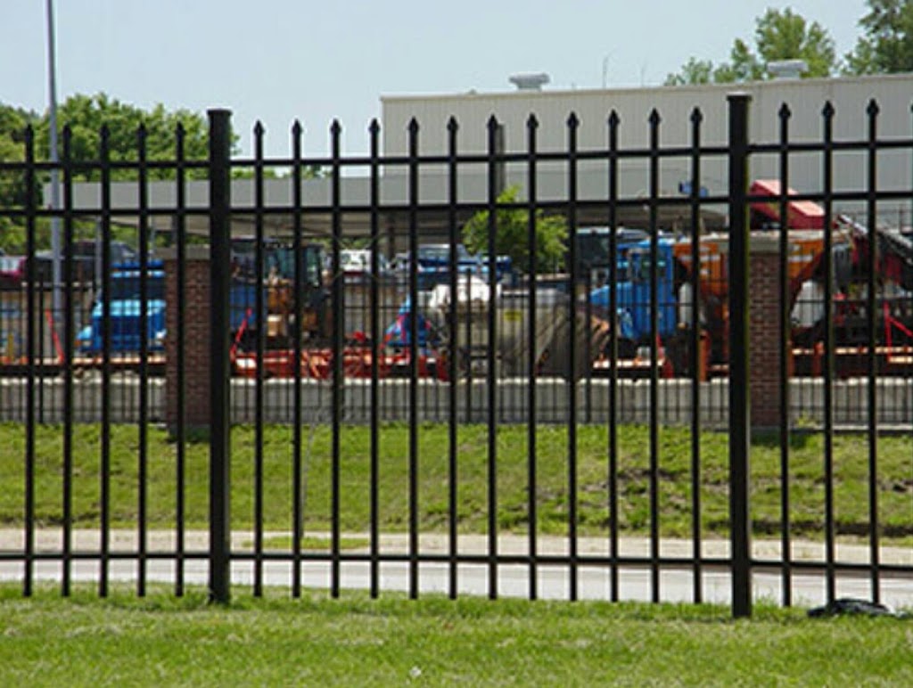 Elite Fencing Systems Ltd | 11305 201 St NW, Edmonton, AB T5S 0G3, Canada | Phone: (825) 202-0224