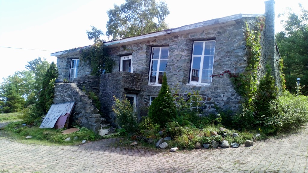 Gîte Bellevue | 255 Côte Bellevue, La Malbaie, QC G5A 3A8, Canada | Phone: (418) 665-6126