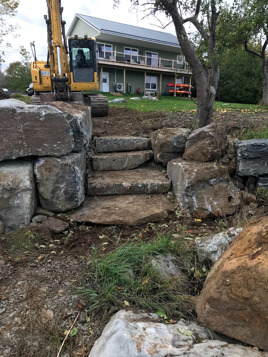 Gerald W. Veinot Excavation Co. Ltd. / Waterloo Quarry | 1060 Waterloo Rd, Waterloo, NS B4V 8L5, Canada | Phone: (902) 527-7280