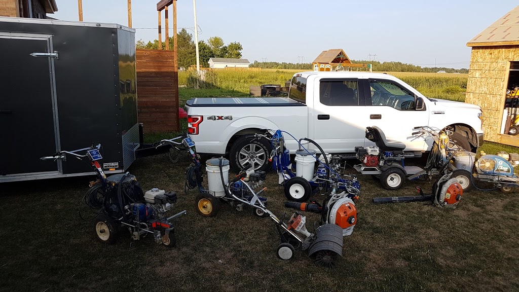 Maître Traceur. ligne de stationnement | garage porte 1, 32 Montée Saint Jacques, Saint-Jacques-le-Mineur, QC J0J 1Z0, Canada | Phone: (514) 943-5859