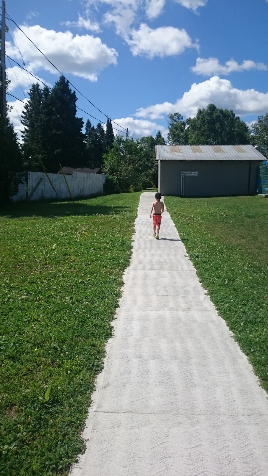 Cardiff Pool | 2 Balsam St, Cardiff, ON K0L 1M0, Canada | Phone: (613) 339-2442