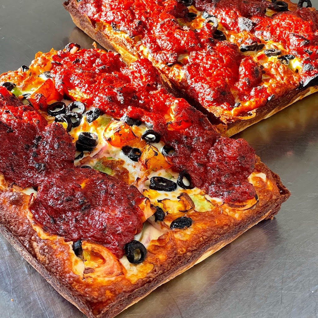 Red Top Pizza - Detroit Style (Brentwood) | 1350 Northmount Dr NW, Calgary, AB T2L 0E8, Canada | Phone: (403) 270-4688