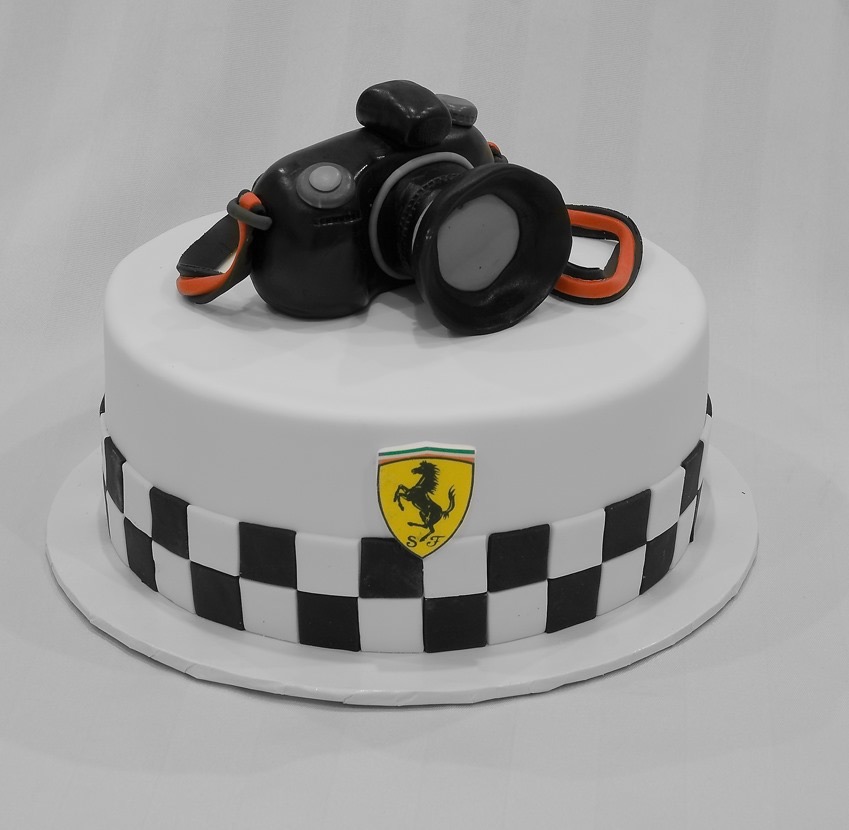 LauraBella Custom Cakery | 68 Heritage Crescent, Stony Plain, AB T7Z 2J8, Canada | Phone: (780) 903-3248
