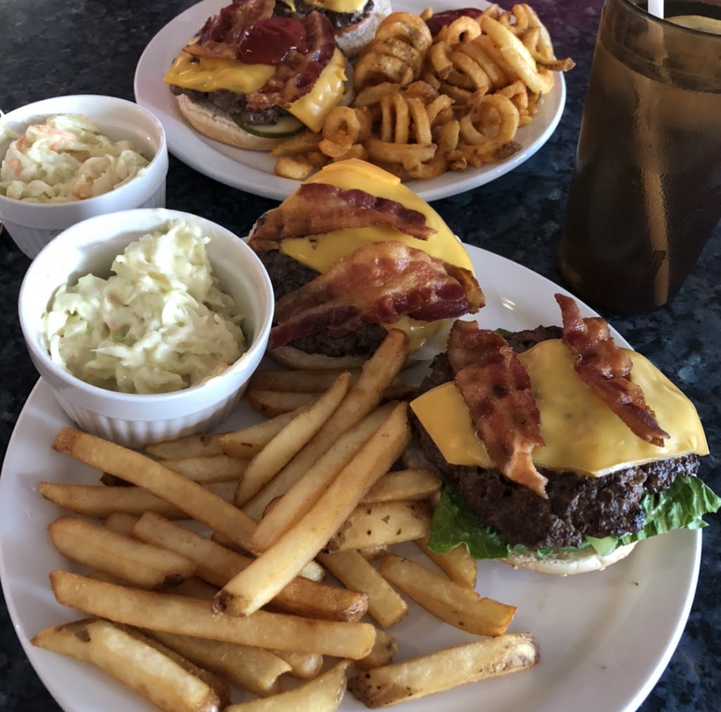 Twisters Burgers Fries & Malts | 400 Memorial Dr, Winkler, MB R6W 0M7, Canada | Phone: (204) 325-1957