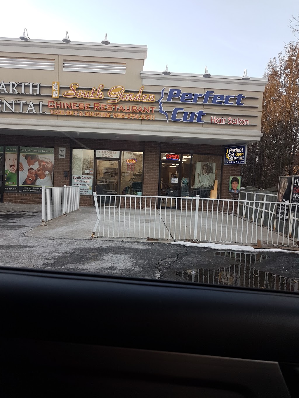 South Garden Restaurant | 1300 Garth St, Hamilton, ON L9C 5Z4, Canada | Phone: (905) 574-2911