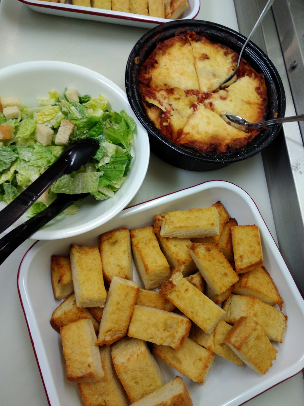 Sandees Country Kitchen | 187 Wilfred Crescent, Arnprior, ON K7S 2W8, Canada | Phone: (613) 623-8958