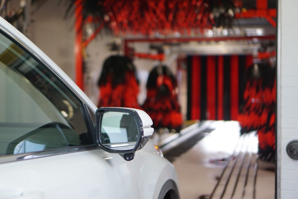 Crosstown Car Wash | 2930 Dufferin St, North York, ON M6B 3S5, Canada | Phone: (416) 787-1144
