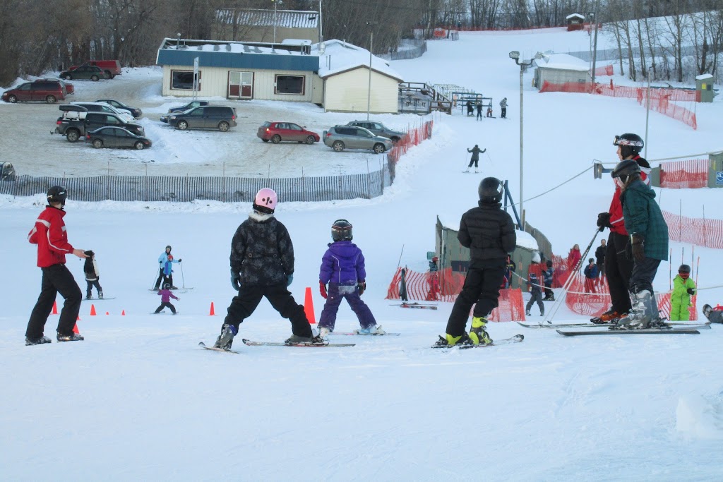 Edmonton Ski Club | 9613 96 Ave NW, Edmonton, AB T6C 2B3, Canada | Phone: (780) 465-0852