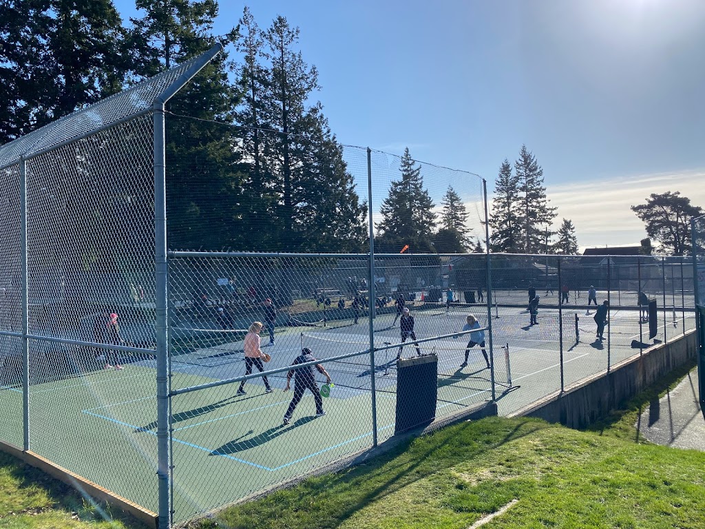 Centennial Park Tennis & PICKLEBALL Courts | 2T1, 14749 Vine Ave, White Rock, BC V4B 2T2, Canada | Phone: (604) 541-2199