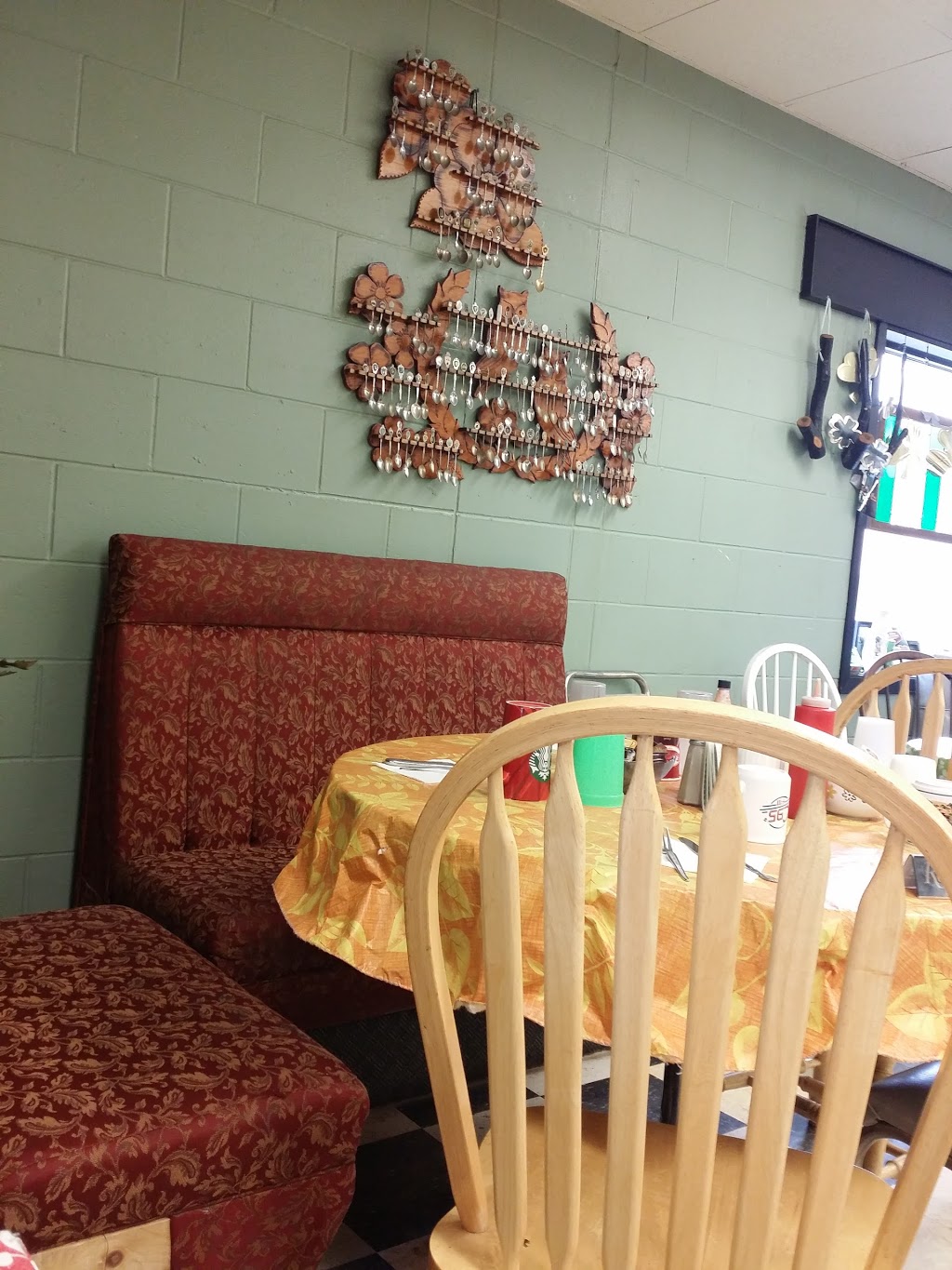Kellys Kafe | 2520 Jasper Ave, Saskatoon, SK S7J 5M1, Canada | Phone: (306) 374-7525