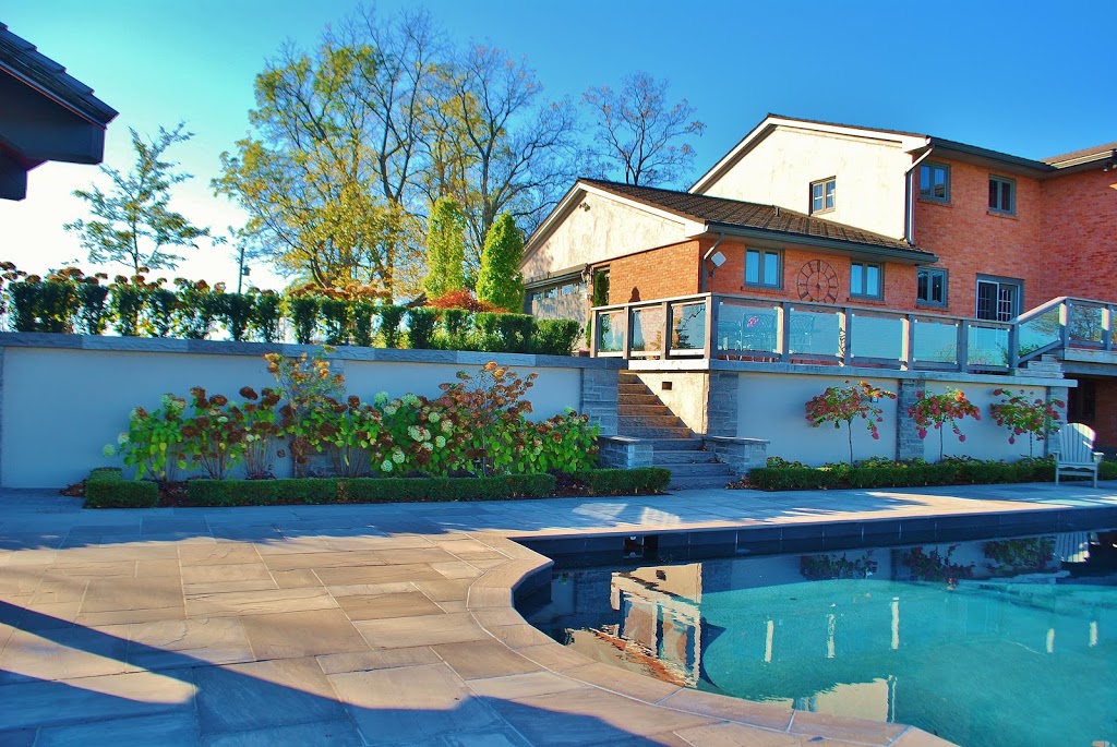 Courtland Landscape and Grounds | 200 Universal Rd, Woodstock, ON N4S 7W3, Canada | Phone: (519) 688-3777