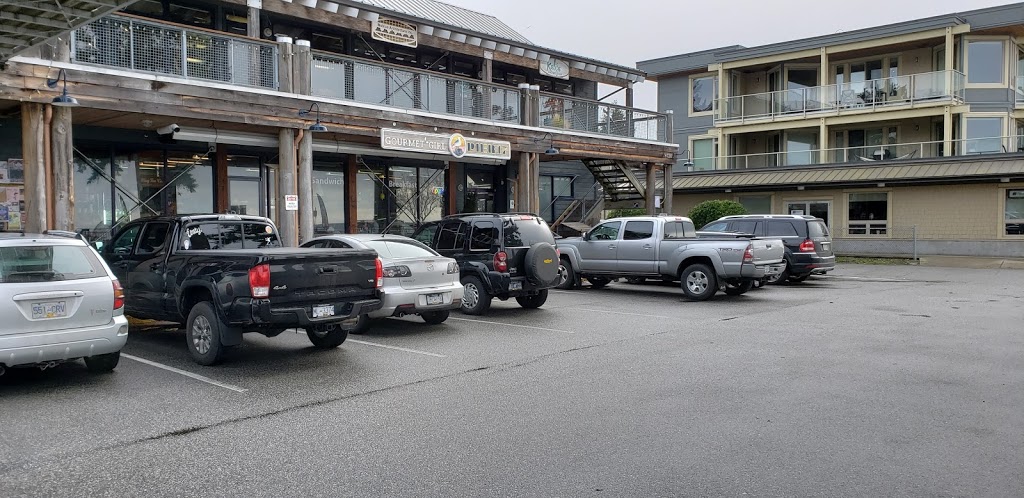 Blue Sky Motel | 4726 Sunshine Coast Hwy, Sechelt, BC V0N 3A2, Canada | Phone: (604) 885-9987