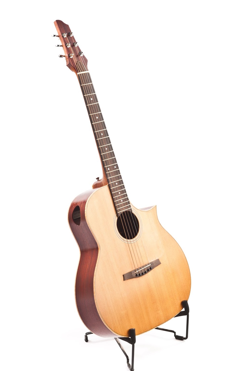 Muskoka Guitars | 1110 Barkway Rd, Gravenhurst, ON P1P 1R3, Canada | Phone: (705) 394-8985