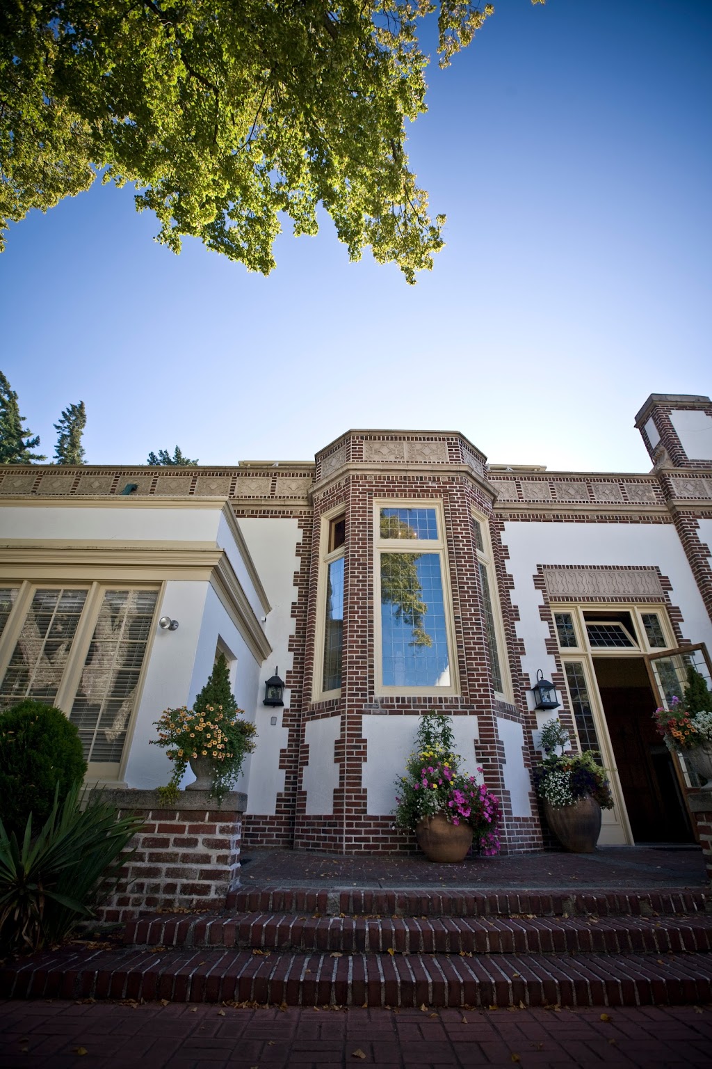 Lairmont Manor | 405 Fieldston Rd, Bellingham, WA 98225, USA | Phone: (360) 647-1444